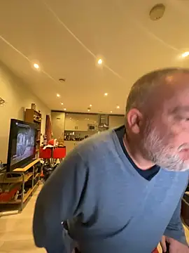 LondonTeffy online show from March 2026 10:18:01 PM