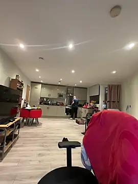 LondonTeffy online show from April 2026 09:05:01 PM