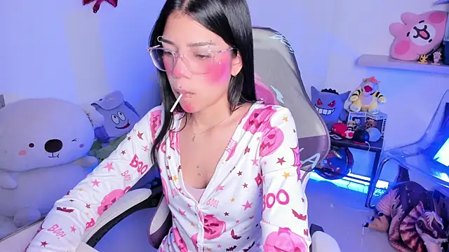 Snapshot of cutestephuwu chatting on October 2025 11:38:02 PM cutestephuwu online show from October 2025 11:38:02 PM