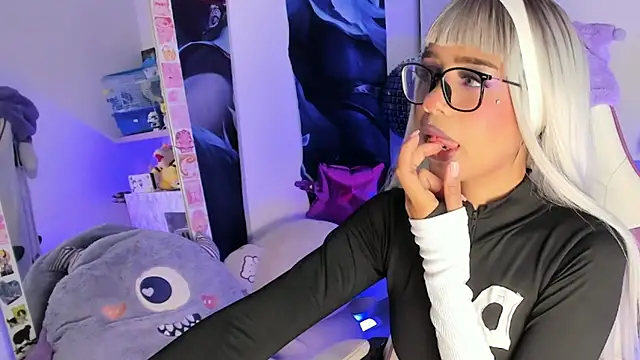 Snapshot of cutestephuwu chatting on March 2025 04:08:02 AM cutestephuwu online show from March 2025 04:08:02 AM