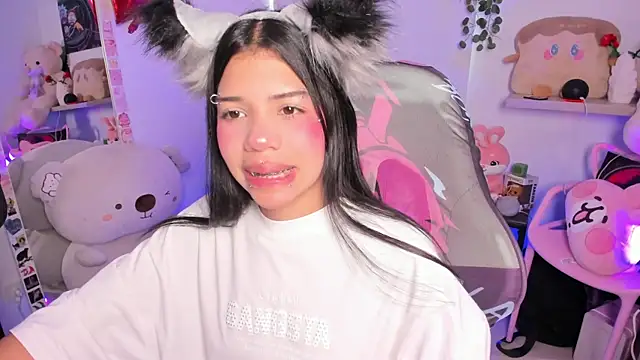 Snapshot of cutestephuwu chatting on October 2025 10:17:02 PM cutestephuwu online show from October 2025 10:17:02 PM