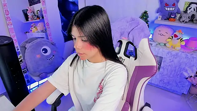 Snapshot of cutestephuwu chatting on December 2024 03:02:02 AM cutestephuwu online show from December 2024 03:02:02 AM