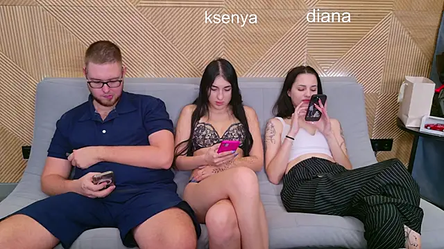 Ksenny online show from November 2025 02:11:02 AM