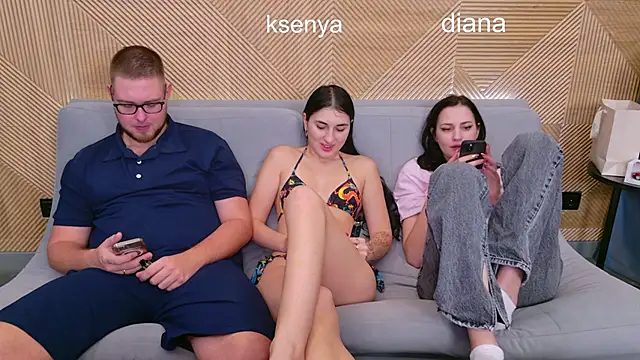 Ksenny online show from November 2025 11:16:01 PM