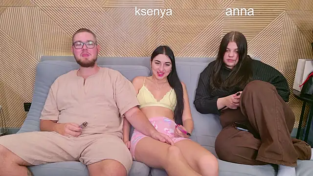 Ksenny online show from October 2025 09:52:02 AM