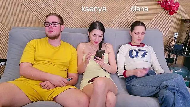 Ksenny online show from May 2026 06:07:02 AM