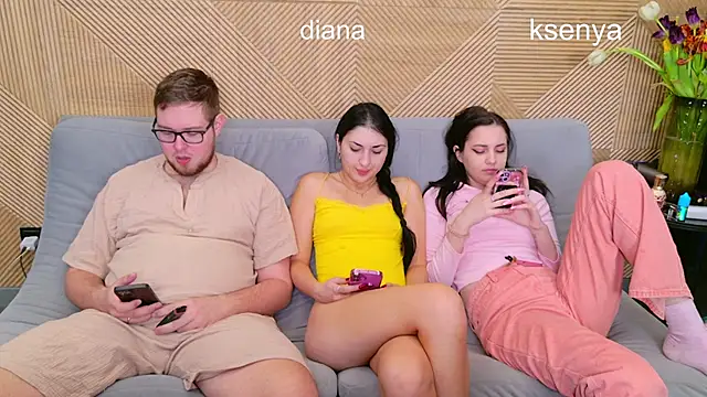 Ksenny online show from March 2026 04:17:02 AM