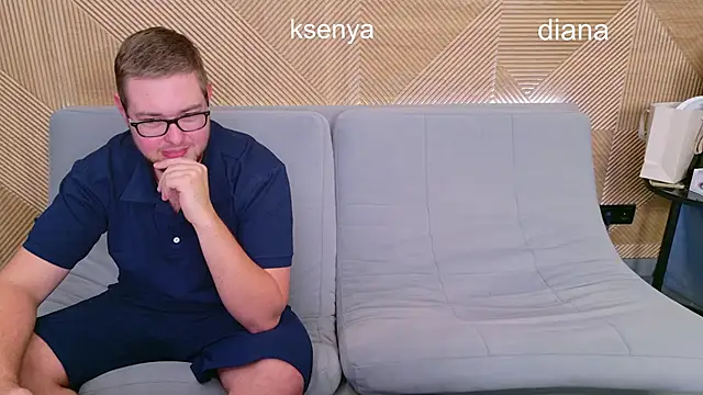 Ksenny online show from November 2025 05:46:05 PM