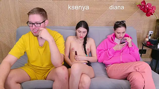 Ksenny online show from April 2026 06:27:01 AM