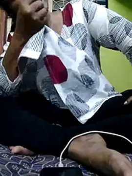 Tamilpriya46 online show from October 2025 05:25:01 PM