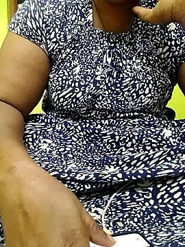 Tamilpriya46 online show from October 2025 05:43:01 PM