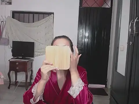 Linda naomy online show from February 2026 07:48:02 PM