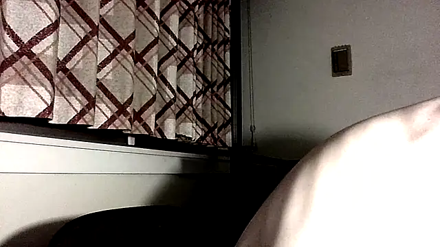 Snapshot of Paulhenry chatting on October 2025 01:51:02 AM Paulhenry online show from October 2025 01:51:02 AM