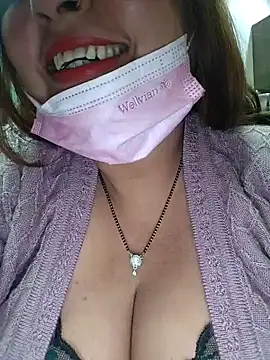 Snapshot of Dianaa9 chatting on November 2025 10:48:01 AM Dianaa9 online show from November 2025 10:48:01 AM