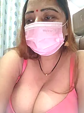 Snapshot of Dianaa9 chatting on November 2025 04:32:01 PM Dianaa9 online show from November 2025 04:32:01 PM