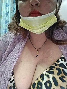 Snapshot of Dianaa9 chatting on December 2025 03:46:02 PM Dianaa9 online show from December 2025 03:46:02 PM