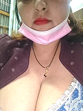 Snapshot of Dianaa9 chatting on November 2025 08:36:02 AM Dianaa9 online show from November 2025 08:36:02 AM