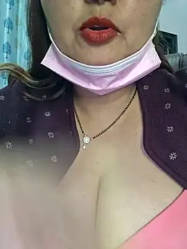 Snapshot of Dianaa9 chatting on November 2025 07:25:02 PM Dianaa9 online show from November 2025 07:25:02 PM