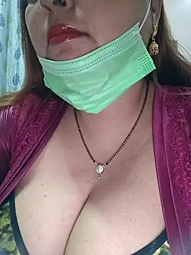 Snapshot of Dianaa9 chatting on November 2025 06:01:01 AM Dianaa9 online show from November 2025 06:01:01 AM