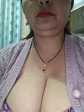 Snapshot of Dianaa9 chatting on November 2025 07:20:01 AM Dianaa9 online show from November 2025 07:20:01 AM