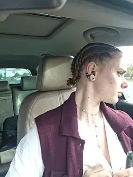 SophieCharm online show from November 2025 12:16:02 PM