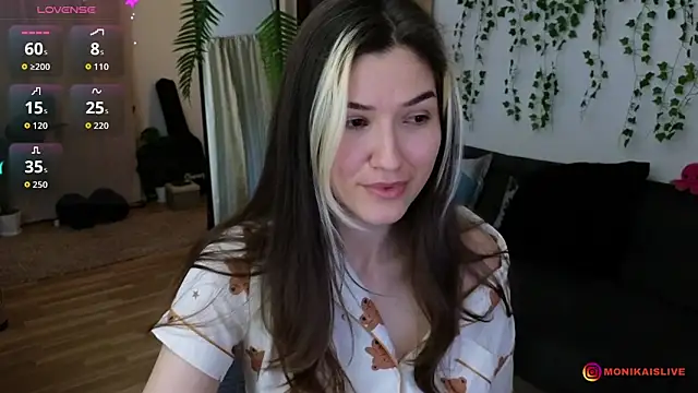 monikavenom online show from May 2026 02:52:01 AM