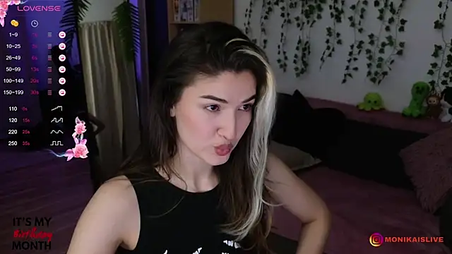 monikavenom online show from September 2025 10:08:01 PM