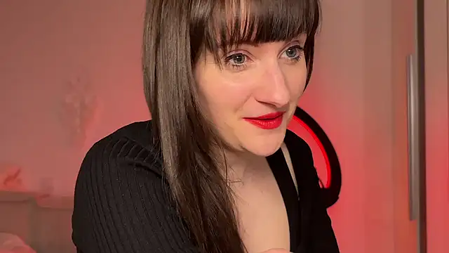 Snapshot of victoirenextdoor chatting on January 2025 07:40:01 PM victoirenextdoor online show from January 2025 07:40:01 PM