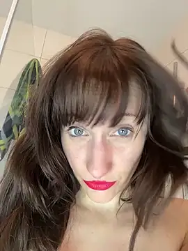 Snapshot of victoirenextdoor chatting on February 2025 09:06:02 PM victoirenextdoor online show from February 2025 09:06:02 PM