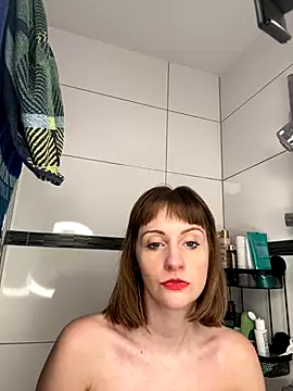 Snapshot of victoirenextdoor chatting on December 2024 02:17:01 PM victoirenextdoor online show from December 2024 02:17:01 PM