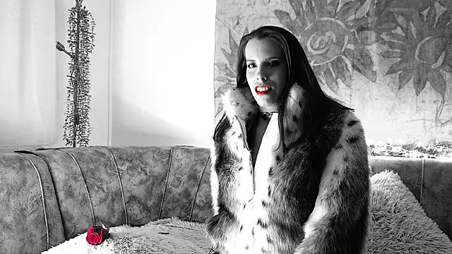 Lora Chanel online show from December 2025 08:12:01 PM