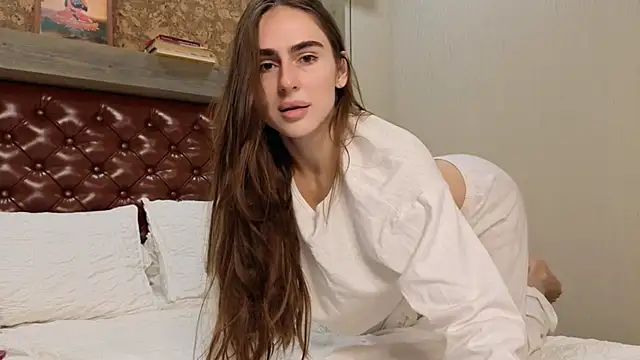 CuteRebelious online show from November 2025 01:34:02 PM