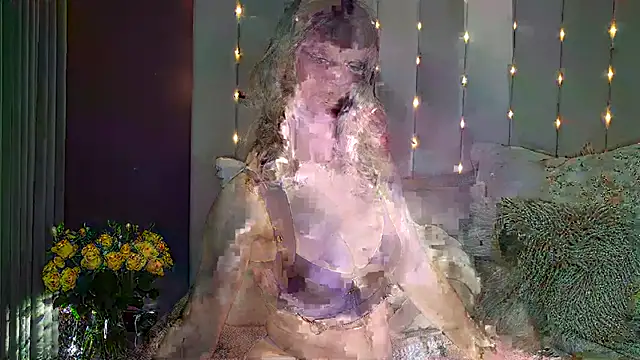 Snapshot of SweetMonicaUK chatting on January 2026 10:08:01 PM SweetMonicaUK online show from January 2026 10:08:01 PM