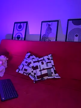 Snapshot of xia_foxxy chatting on November 2025 12:37:01 AM xia foxxy online show from November 2025 12:37:01 AM