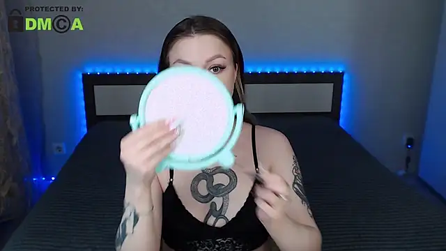 RonnieMilles online show from June 2026 01:11:01 AM