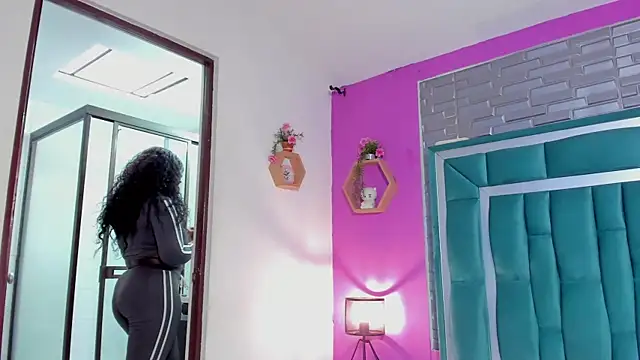 LORENSCOLLINS online show from December 2025 07:49:02 PM