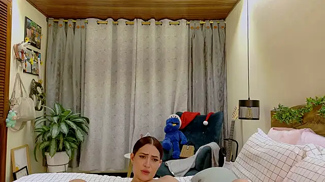 Abrilqueen online show from December 2025 03:09:01 AM