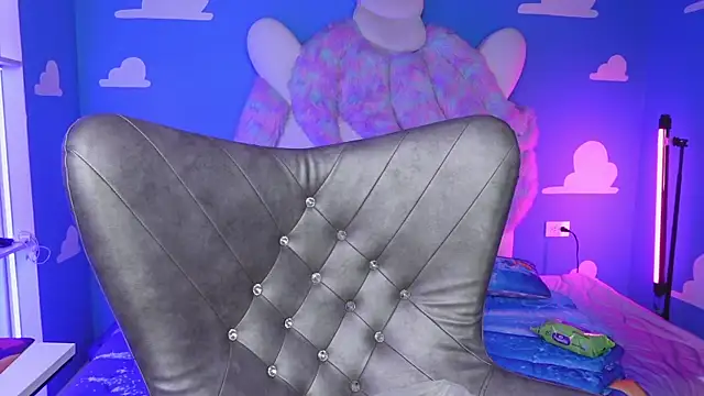 miss keisi online show from February 2026 06:04:02 PM