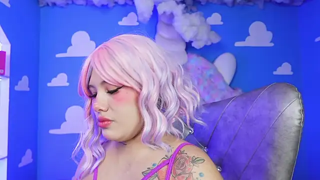 miss keisi online show from April 2026 06:01:01 PM