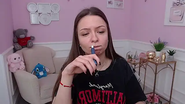 LucySkilar online show from January 2026 07:45:01 AM