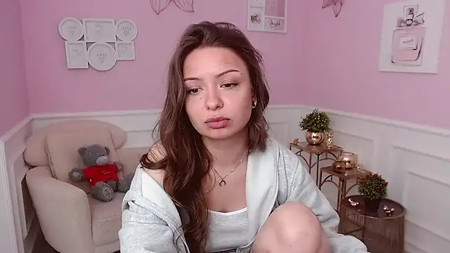 LucySkilar online show from May 2026 04:16:01 AM