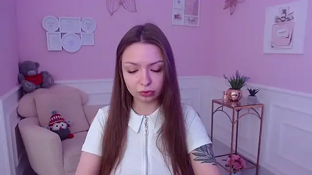 LucySkilar online show from January 2025 05:22:01 AM
