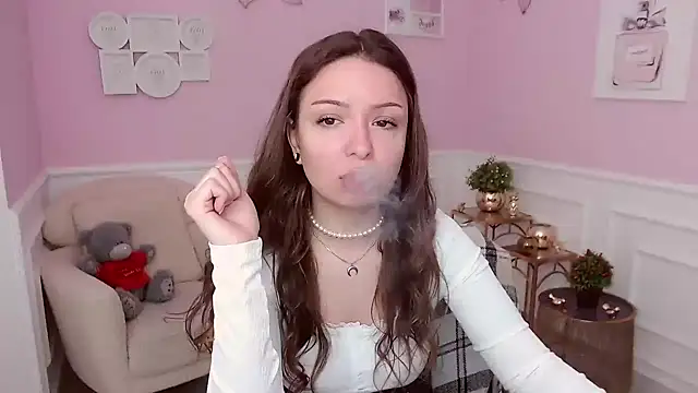 LucySkilar online show from April 2026 04:08:01 AM