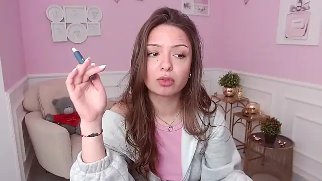 LucySkilar online show from May 2026 04:17:01 AM