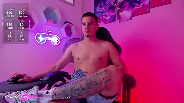 Snapshot of Maximo__ chatting on November 2025 08:45:02 PM Maximo online show from November 2025 08:45:02 PM