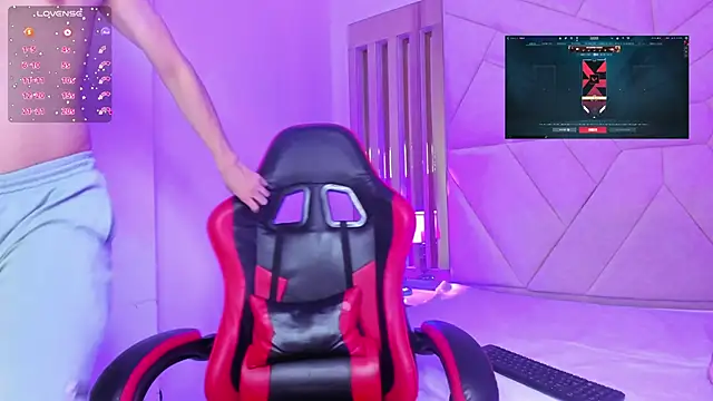 Snapshot of Maximo__ chatting on November 2025 09:15:01 PM Maximo online show from November 2025 09:15:01 PM