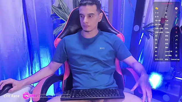 Snapshot of Maximo__ chatting on November 2025 10:13:02 PM Maximo online show from November 2025 10:13:02 PM