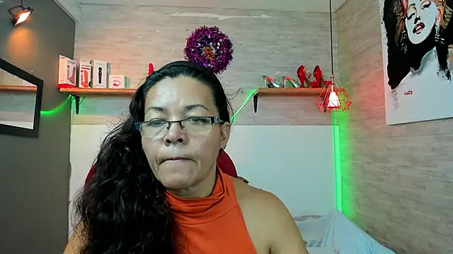 Snapshot of MaturePure chatting on December 2025 08:14:02 PM MaturePure online show from December 2025 08:14:02 PM