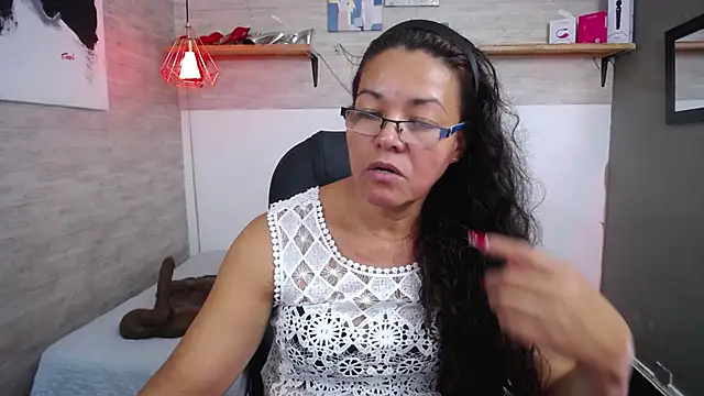 Snapshot of MaturePure chatting on October 2025 08:10:02 PM MaturePure online show from October 2025 08:10:02 PM