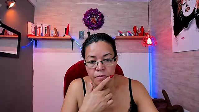 Snapshot of MaturePure chatting on December 2025 01:39:01 PM MaturePure online show from December 2025 01:39:01 PM